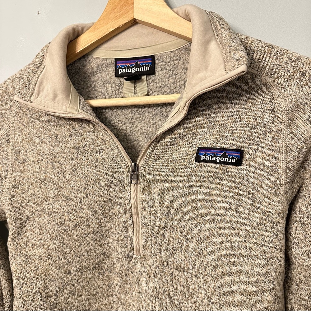 Patagonia Beige Women’s Quarter-Zip Fleece Sweater Size XS Logo Warm Outdoor - Picture 2 of 6
